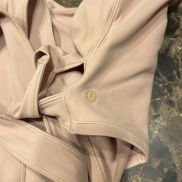 Lululemon tank. Tan size 6 - Picture 2 of 3